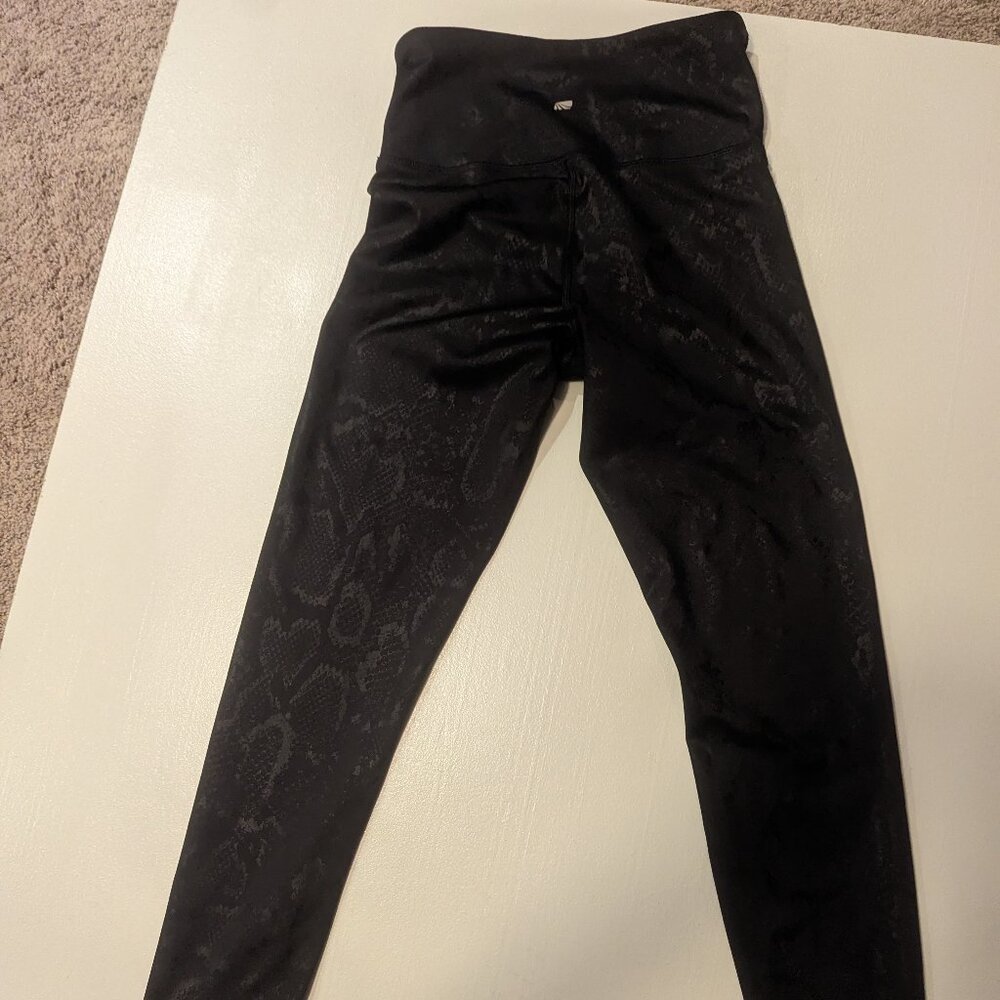 Marika Size Small Snake Print Black Leggings - Picture 2 of 14